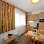 In Kaltenbach Near Lift Apartman